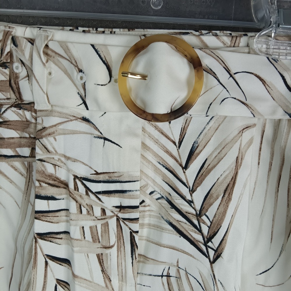 White House Black Market The 5" Palm Leaf Print Belted Shorts Women's Size 10 - Picture 8 of 16